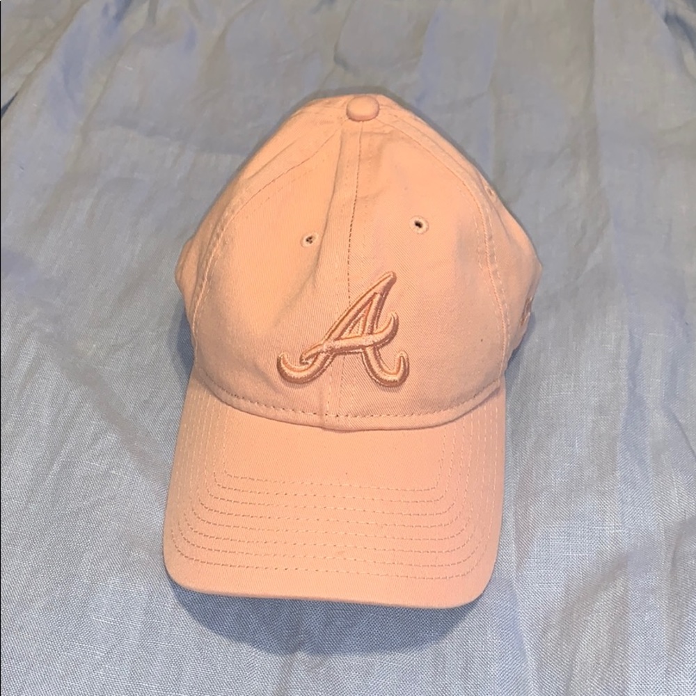 Atlanta Braves Women’s Ball Cap - Peach/Pink